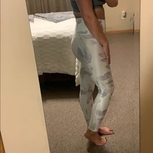 White floral Aerie Leggings